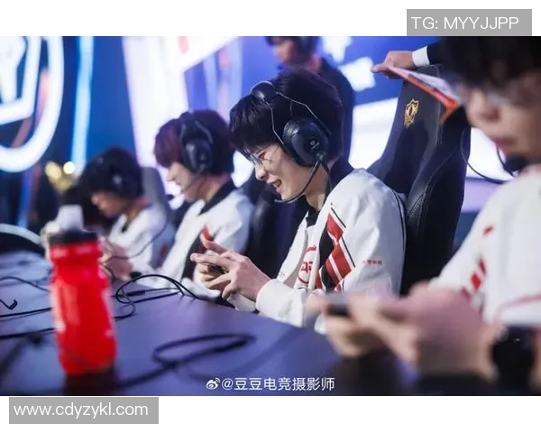 全球挑战赛特别报道JDG战队的拼搏历程与荣耀瞬间实时新闻